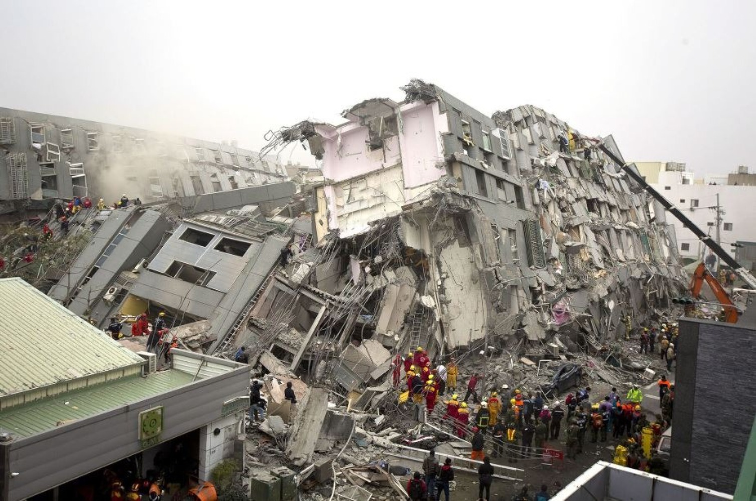 Taiwan Witnesses Series of Earthquakes & After Shocks