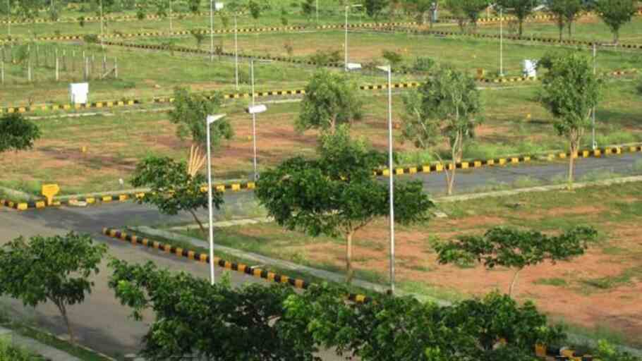 Cheap plots near Noida airport