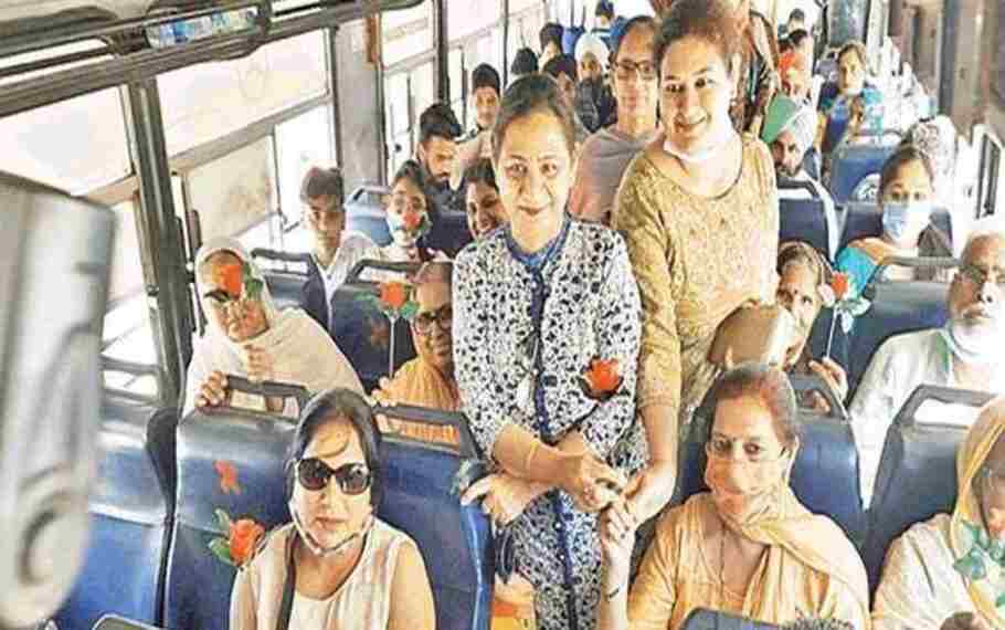 Punjabi women will travel by bus for free
