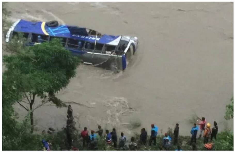 Nepal Bus Accident: लैंडस्लाइड में बह गई 2 बसें..7 से ज्यादा भारतीयों की मौत