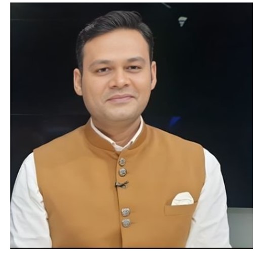 senior news Anchor aashish kumar sinha