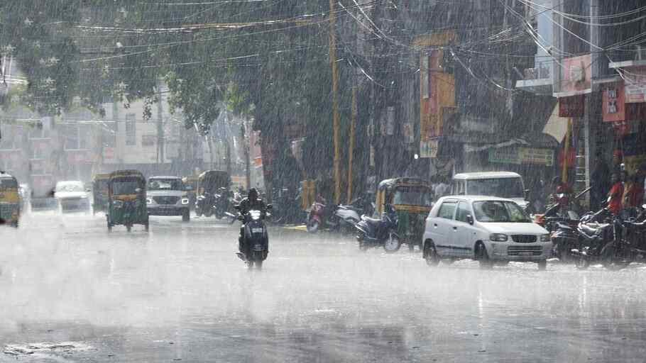 IMD has issued an alert for 10 districts of Punjab.
