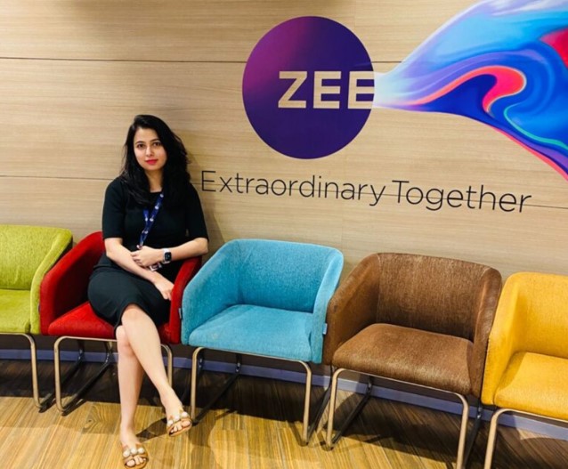 news anchor supreet resigns from zee news