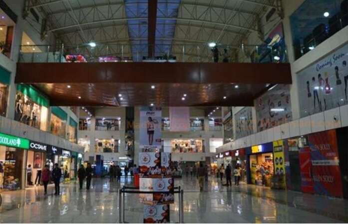 world sqare mall ghaziabad