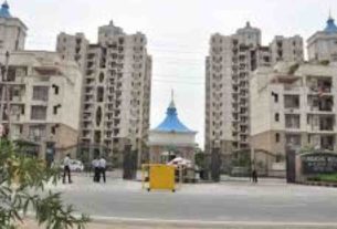 No entry of bachelors in this society of Greater Noida...read full news