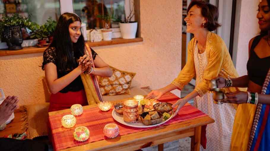 Diwali: अपनाएं 5 आयुर्वेदिक तरीक़े..नहीं होंगे बीमार