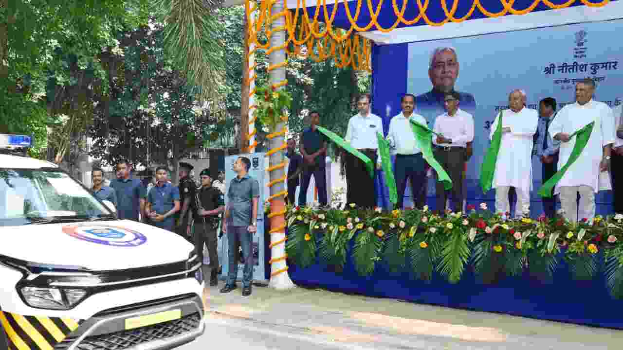 Nitish Kumar: Big step of Nitish government regarding road safety, inaugurated 38 highway patrol vehicles