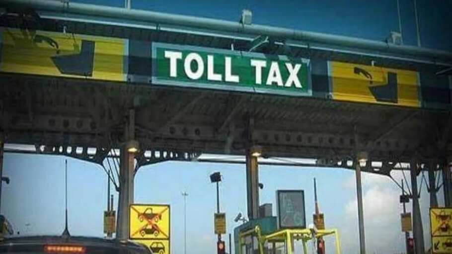 Toll Tax: दिवाली से पहले कटेगी जेब..इतना बढ़ गया टोल टैक्स