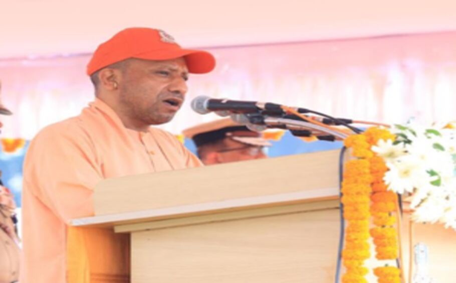 UP News: CM Yogi ने पुलिसकर्मियों के आवास और प्रशासनिक भवन के रखरखाव के लिए दिए 1380 करोड़