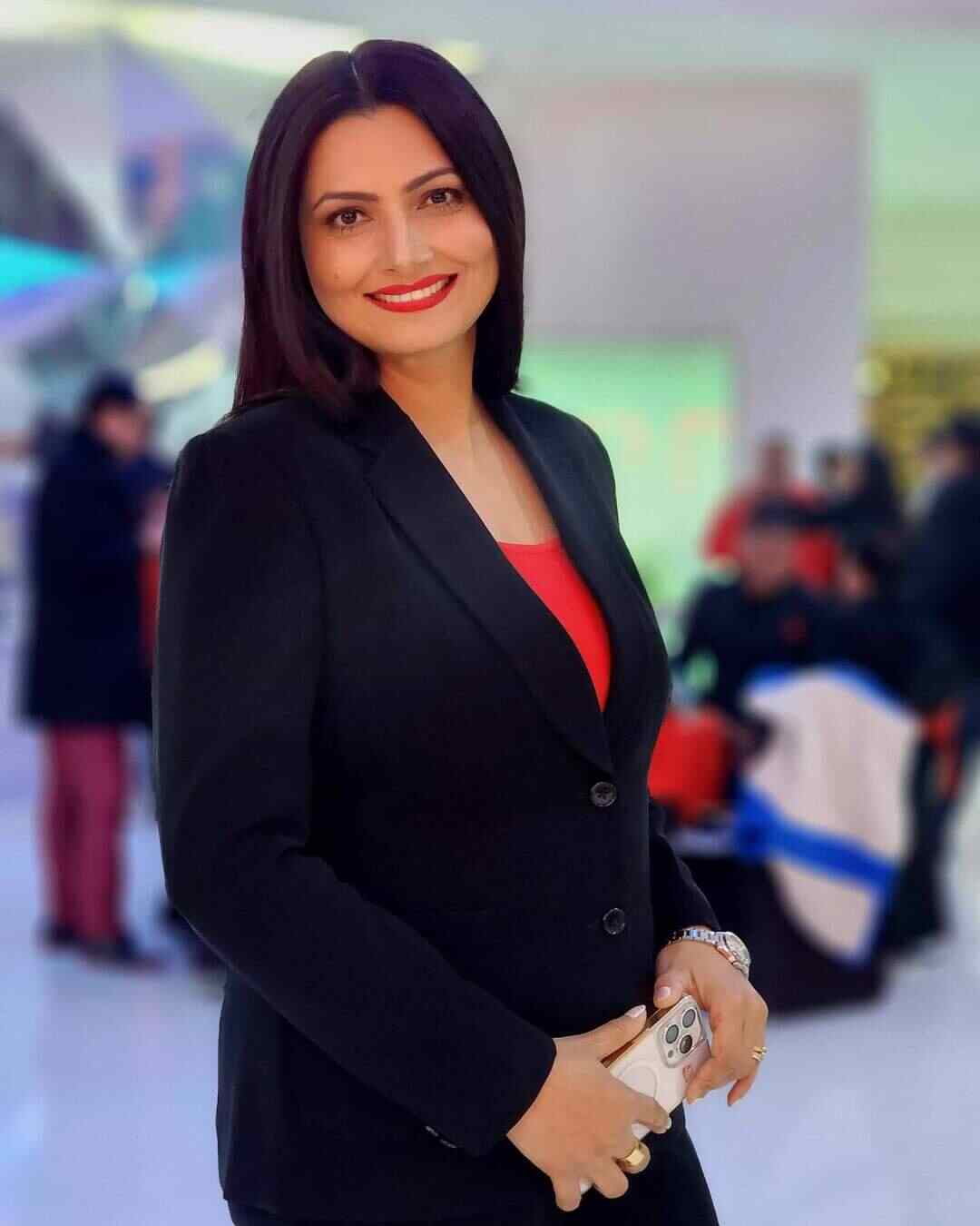 SENIOR ANCHOR CHITRA TRIPATHI JOINS ABP NEWS