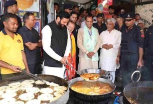 Nayab Singh: CM Nayab Saini arrived to taste Haryana's famous Jalebi, took a jibe at Rahul Gandhi