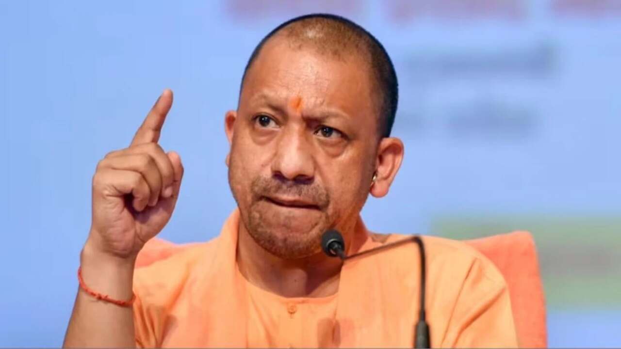 Yogi Adityanath: Resign, otherwise...I will treat you like Siddiqui... Woman who threatened CM Yogi arrested from Mumbai