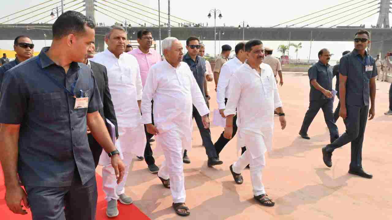 Chhath Puja 2024: CM Nitish took stock of the preparations for Chhath festival at Begusarai ‘Simaria Ghat’