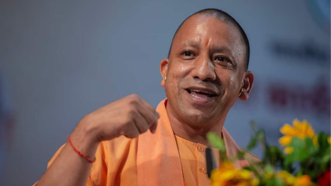 UP News: Forgive me, I made a mistake...will not do it again, begs the person who threatened Yogi