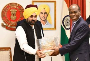 PUNJAB CM MANN WITH WORLD BANK