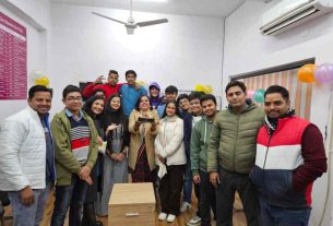 career launcher noida extension