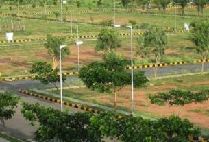 Plot in Noida
