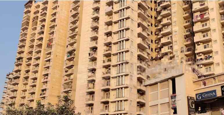 The authority imposed a fine of 5 lakh rupees on Ajnara Homes