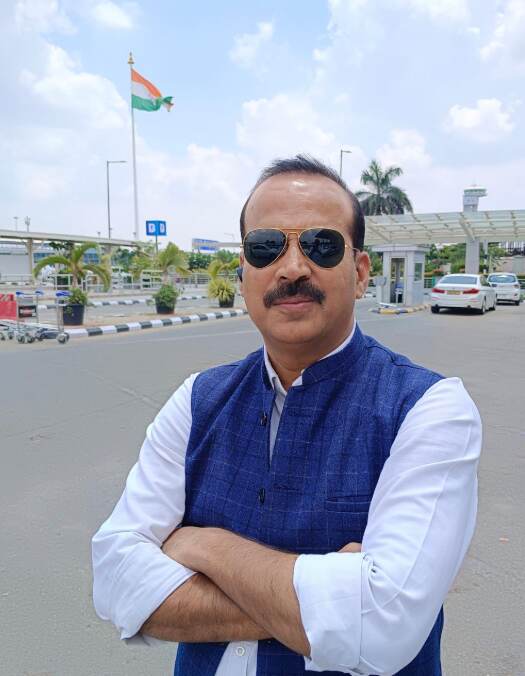 Senior journalist ravi tripathi quits from zee media