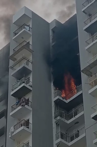 Greater Noida West: Fire in flat of Mayfair Residency