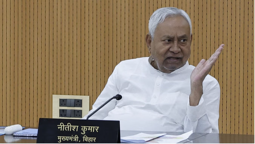 cm nitish meet with police officials