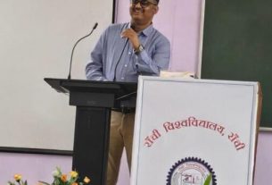 Aman Kumar did the first research on Hindi children's poetry