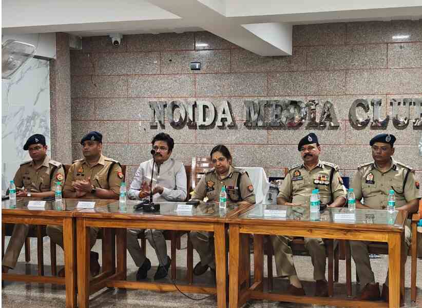 Noida: World Photography Day at Noida Media Club, CP Laxmi Singh became the chief guest