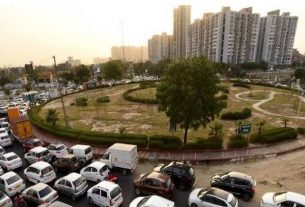 Greater Noida West faces a headache as work on the other end of the Charmurti underpass begins