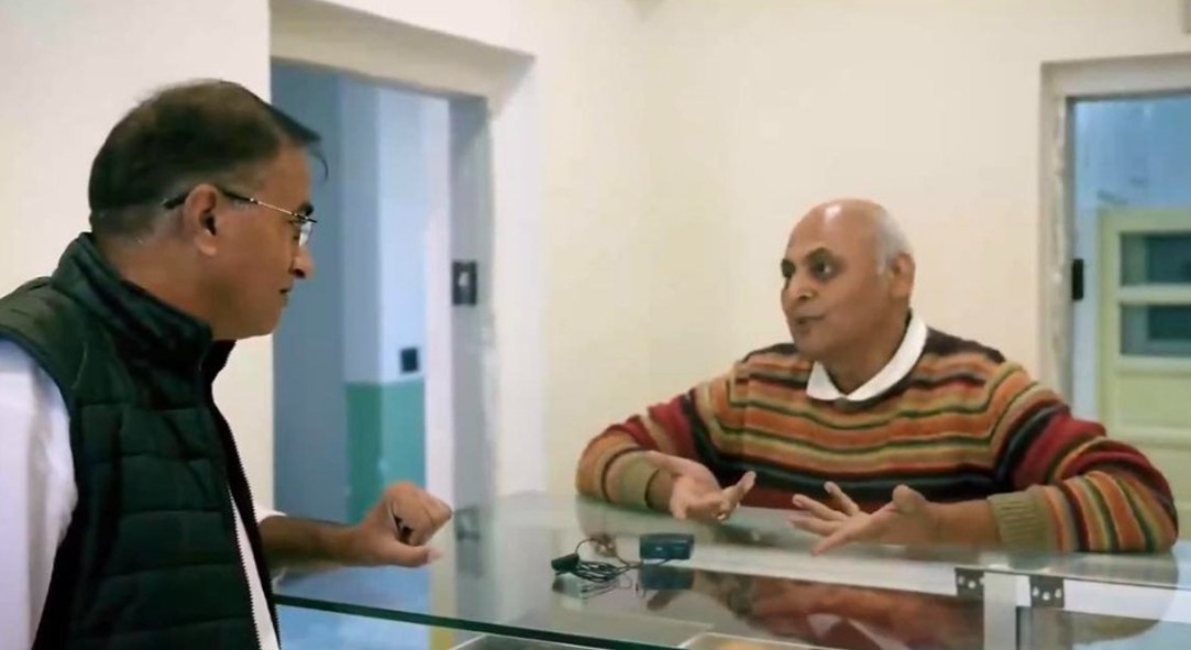 BBC's Sanjeev Srivastava didn't need to sell kachoris.