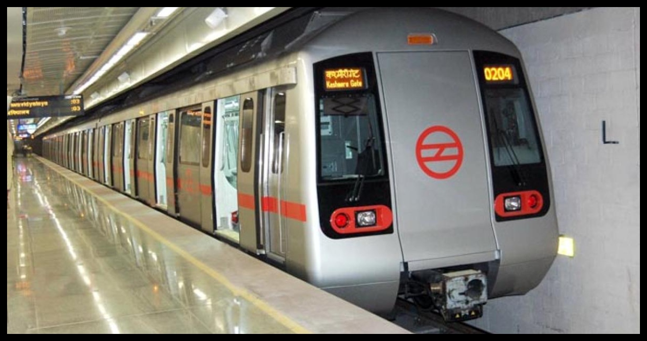 Holi Delhi Metro Time