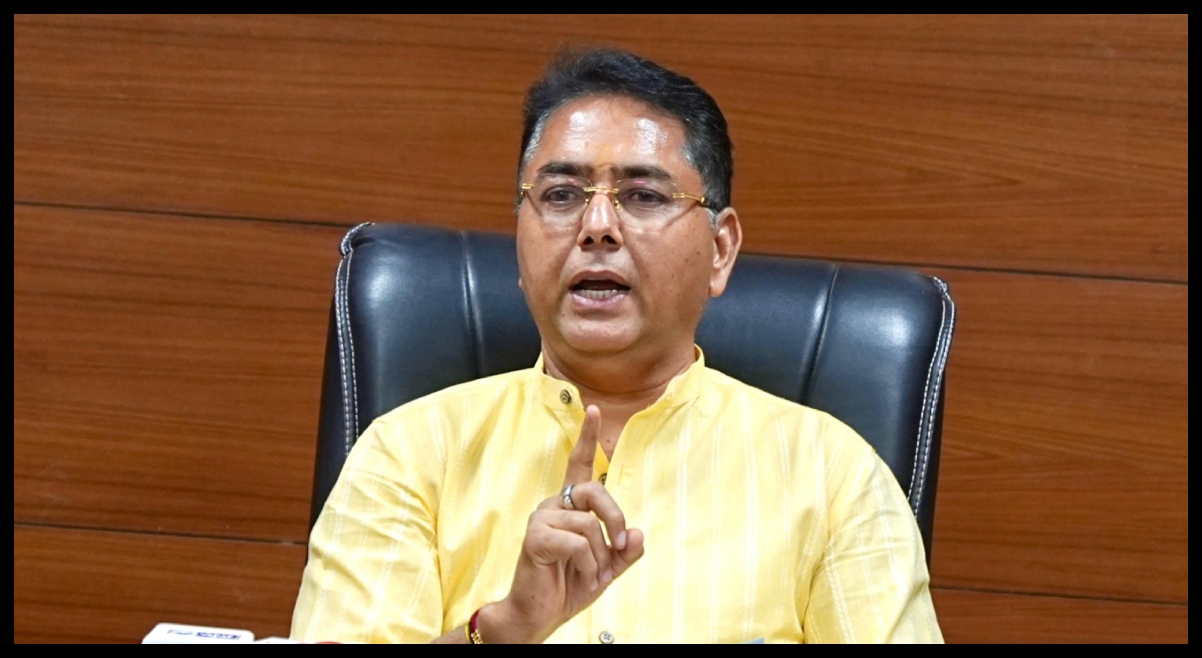 Punjab News: पंजाब में बढ़ा सियासी विवाद, आम आदमी पार्टी और बीजेपी आमने-सामने