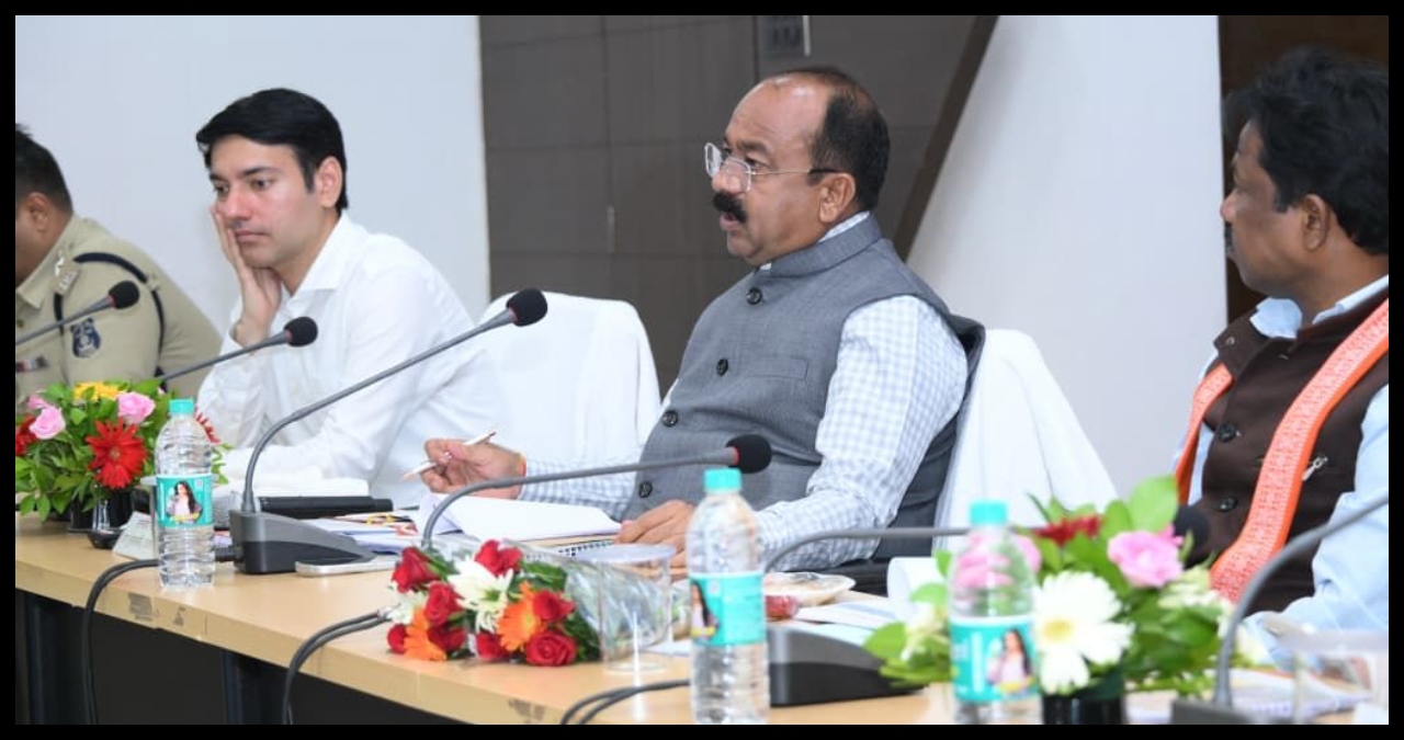 Chhattisgarh News: जगदलपुर में डिप्टी सीएम अरुण साव ने विकास कार्यों की समीक्षा की, अधिकारियों को दिए अहम निर्देश
