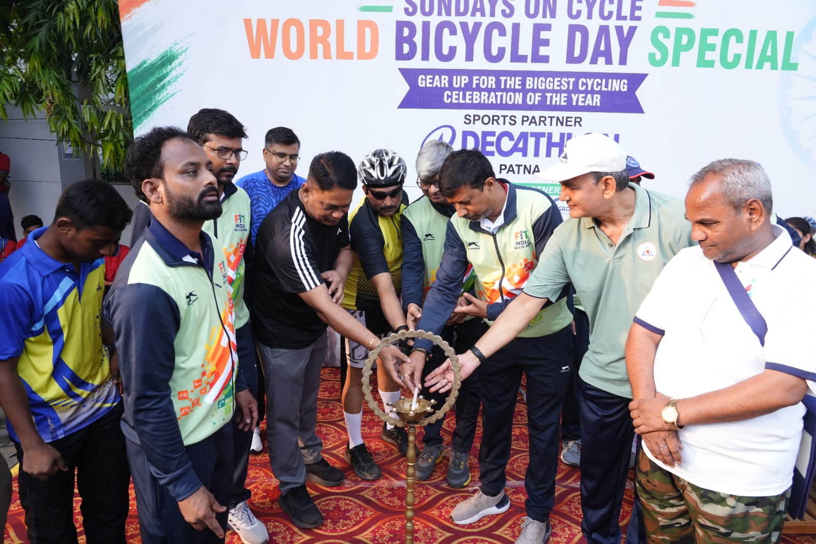 Bihar News: विश्व साइकिल दिवस पर पटना में उमड़ा फिटनेस का जुनून, 1000 से अधिक लोगों ने लगाई 10 किमी की साइकिल दौड़