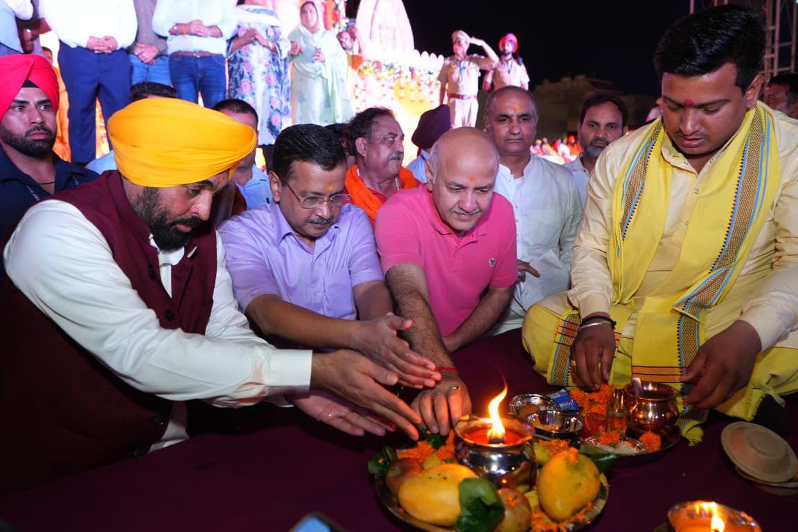 Punjab News: पंजाब में तीर्थ यात्राओं का बढ़ा दायरा, अब सालासर-खाटू श्याम, हरिद्वार-ऋषिकेश और मथुरा-वृंदावन के भी मुफ्त दर्शन कराएगी सरकार