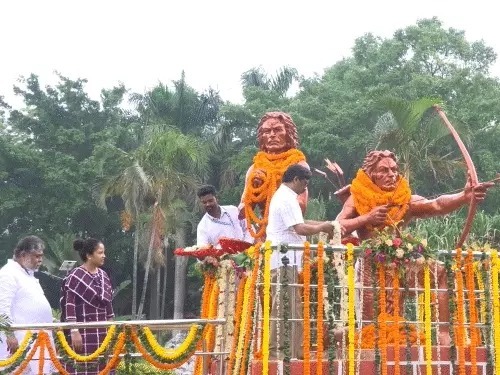 Jharkhand News: हूल दिवस पर सीएम हेमंत सोरेन ने सिद्धो-कान्हू को किया नमन, कहा— उनके संघर्ष से मिलती है न्याय और स्वाभिमान की प्रेरणा